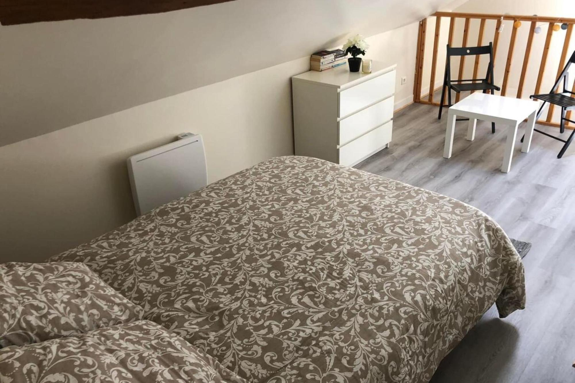Charmant Duplex - Chez Delpha Фонтенбло Экстерьер фото